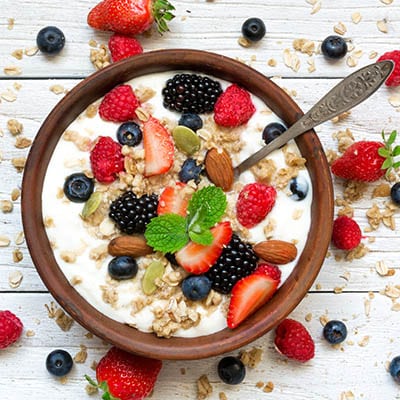 atelier cuisine diététique : petit déjeuner, fromage blanc fruits et fruits sec